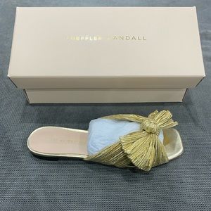 LOEFFLER RANDALL DAPHNE GOLD SLIDES 7B
